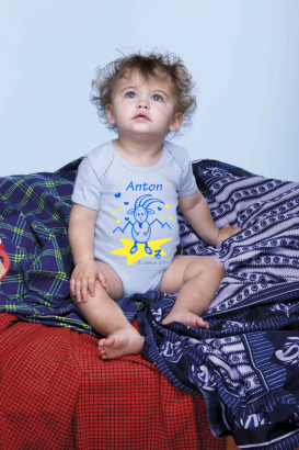 Babybody bedruckt mit Namen und Sternzeichen bedruckt "Steinbock"