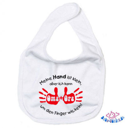 Babylätzchen 2 farbig bedruckt mit "Meine Hand ist klein, aber ich kann Oma und Opa um den Finger wickeln"